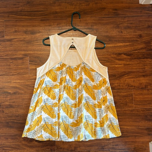 Flared, sleeveless, tunic style top - Picture 2 of 2